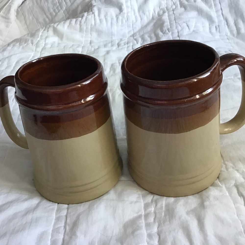 SET OF TWO VINTAGE POTTERY LARGE CAPACITY MUGS